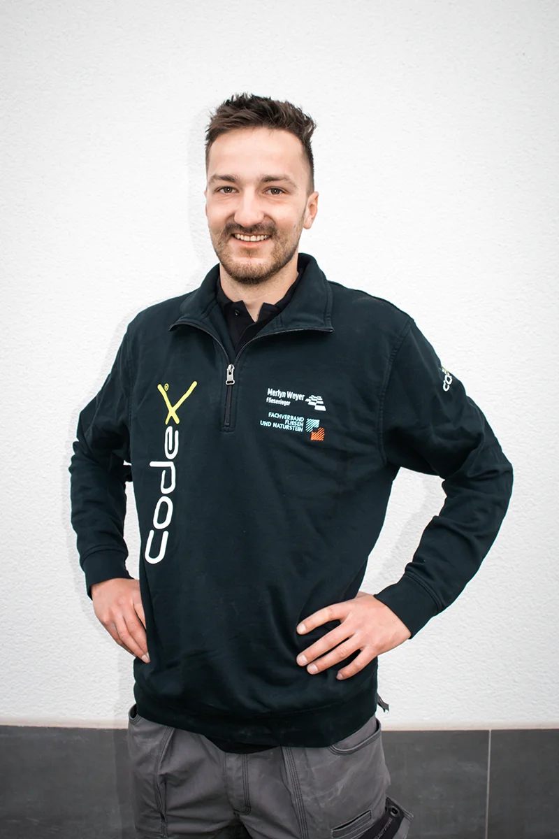 Fliesenleger Merlyn von Fliesen Kast